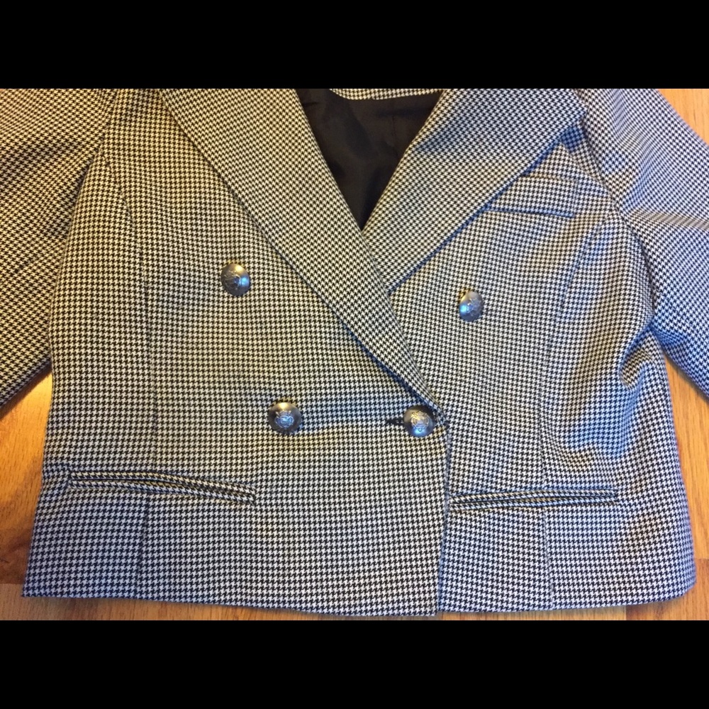 Cropped Blazer - Picture 2 of 6